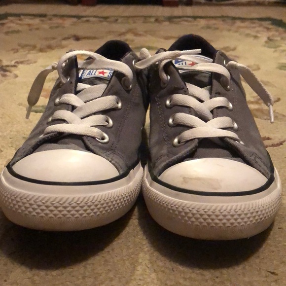 gray converse - Picture 2 of 7